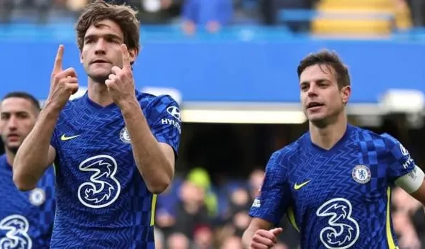 Chelsea plan to snatch De Jong from Manchester United by sending two players in exchange